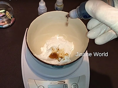 Add licorice extract. DIY licorice cream for skin