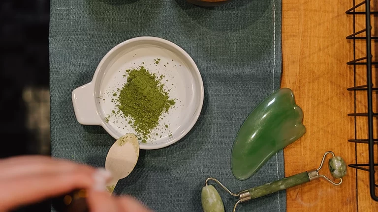 Healthy Skin at Home: DIY Green Tea Extract for Skincare