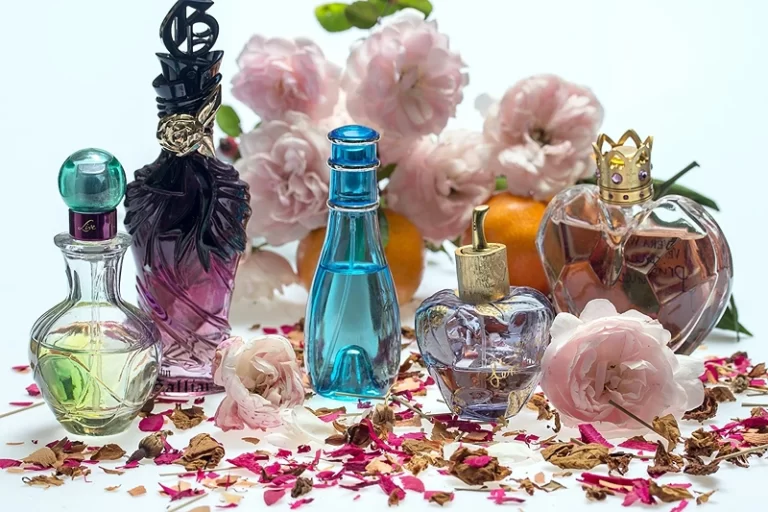 DIY Perfume: An Inspiring Guide to Crafting Your Signature Scent