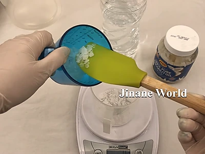 DIY Coconut Soap - Adding the sodium hydroxide