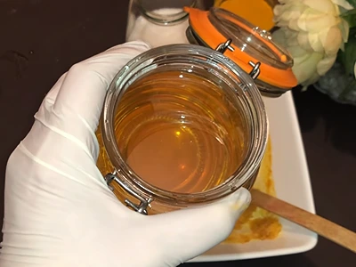 DIY Turmeric Face Scrub - Time to add some honey