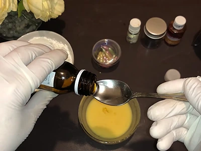 DIY Vitamin C Night Cream - Add the glycerine