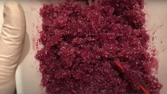 How to make beetroot body scrub. Feature image 1