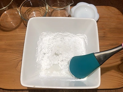 DIY Foaming Bath Butter. Mix the contents slowly at first