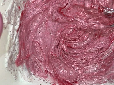 DIY Rose Creamy Soap. Mix thoroughly