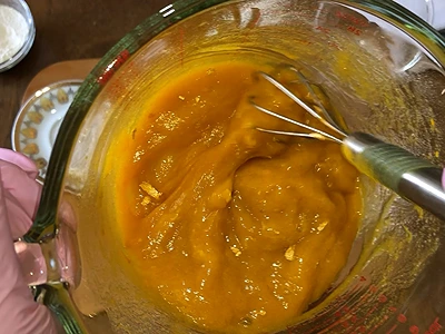 DIY Turmeric Mask. The gold leaf is disintegrated and mixed in the mask