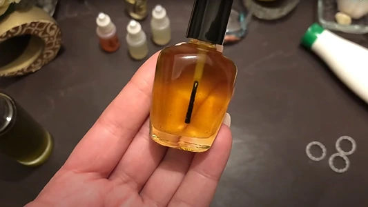 DIY Natural Nail Growth Oil. Final product