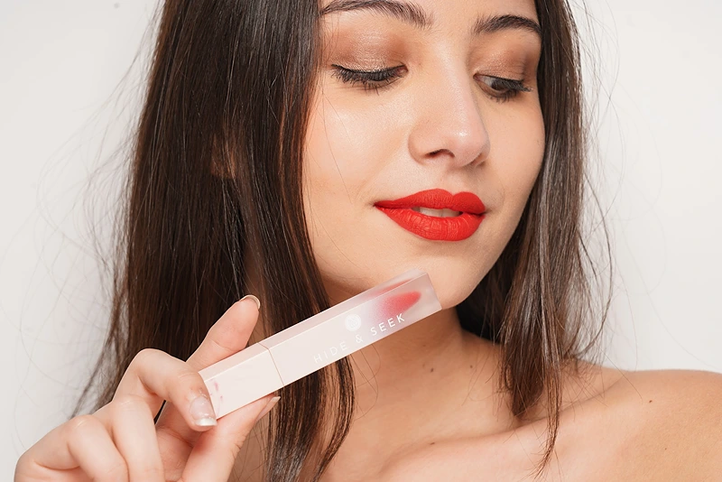 DIY Lipstick and Lip Moisturizer. Woman with red lipstick