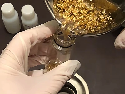 DIY Gold Serum for Skin. Pour the serum into a glass bottle