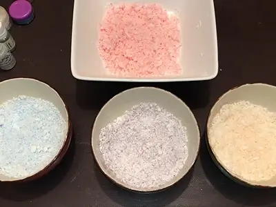DIY Bath Bubbles Powder. Add a touch of different mica color powders to all parts