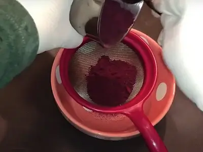 How to Make Dried Beetroot Powder. Separate the larger pieces from the fine powder